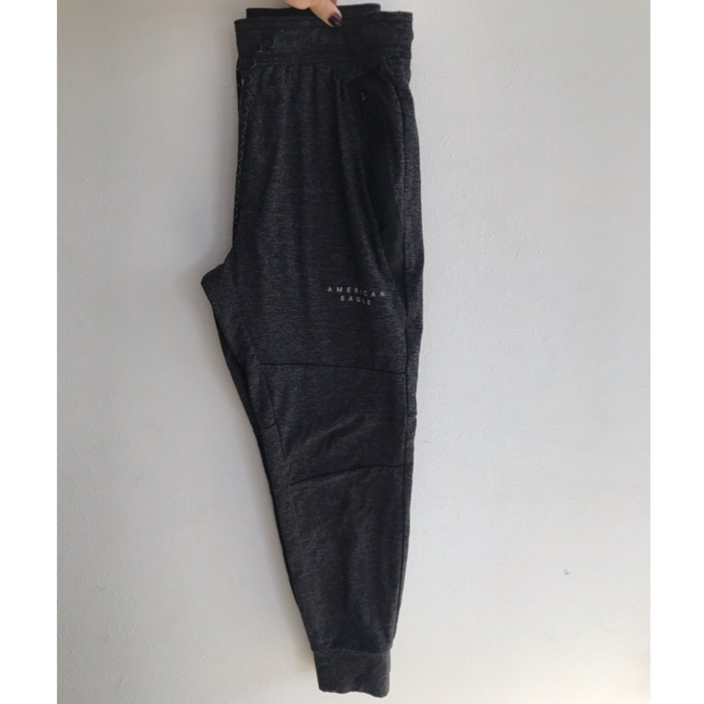 Men’s American Eagle joggers size xs